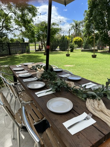 Lunch at The Lockyer Hotel